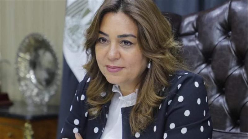 د منال عوض محافظ