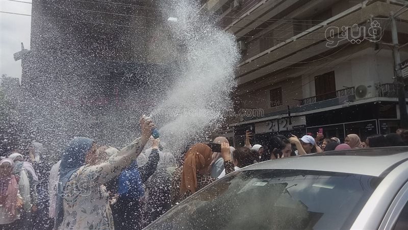 احتفالات طلاب القانوية
