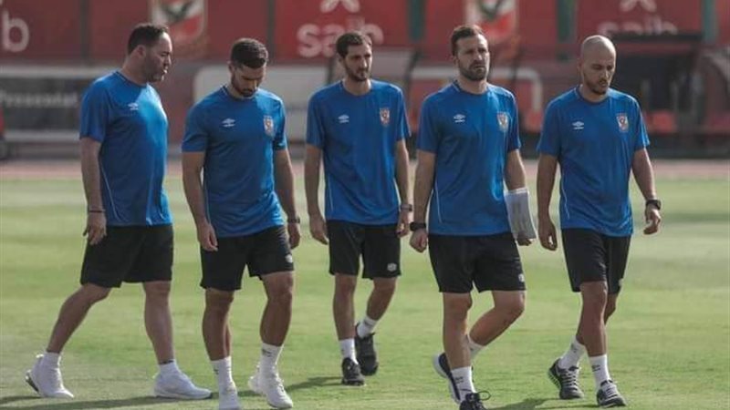 الجهاز الفني للنادي