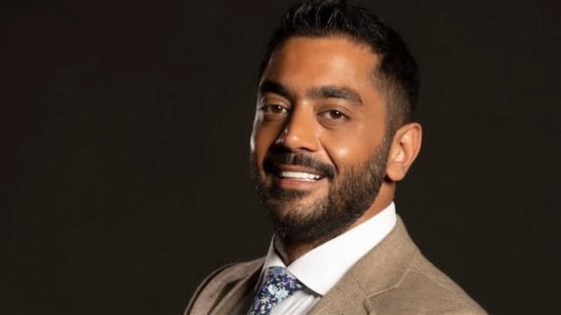 احمد فلوكس، فيتو