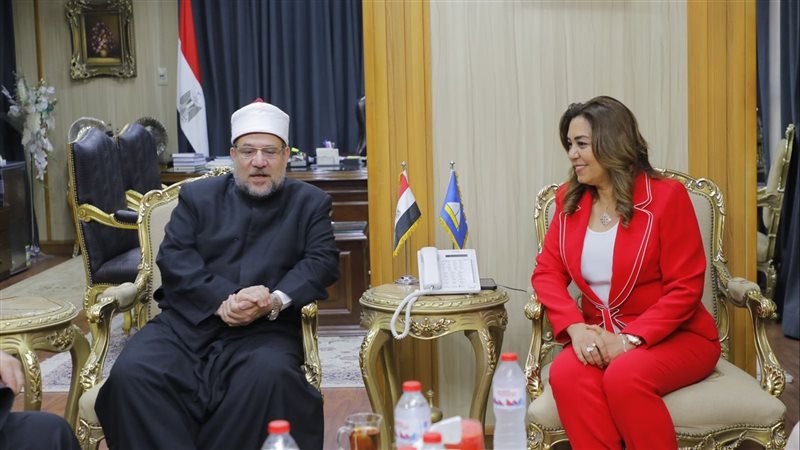 محافظ دمياط استقبلت