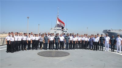 القوات البحرية تنظم زيارات لعدد من السفن للدول الصديقة والشقيقة
