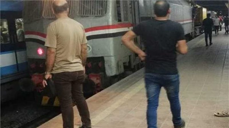 جرار سكة حديد على