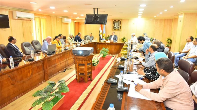 محافظ اسيوط والوفد
