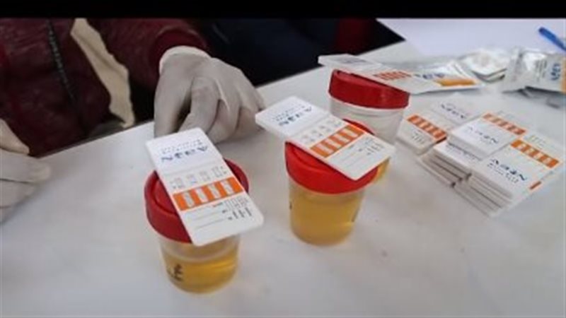 اجراء تحليل مخدرات،