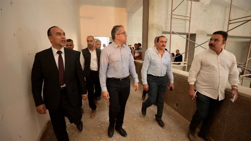 وزير السياحة والآثار