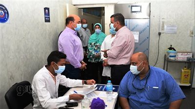 محافظ أسوان: 305 آلاف و906 مواطنين تلقوا جرعات لقاح كورونا 