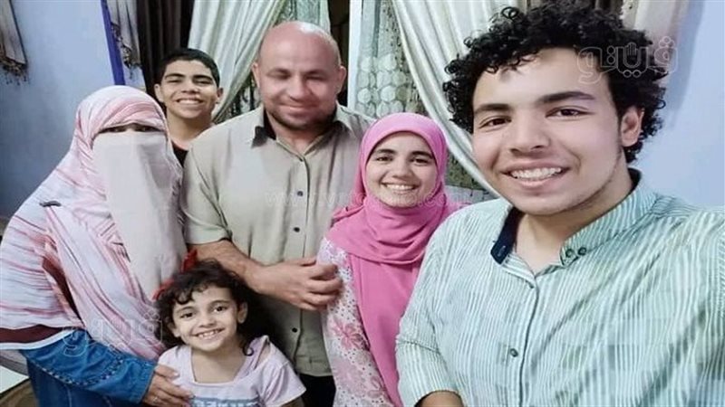  فرحة وزغاريد داخل