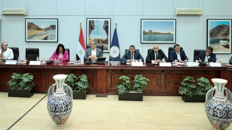 وزيرا الطيران والسياحة