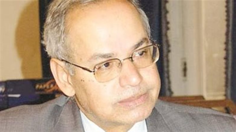 الدكتور محمد الشحات