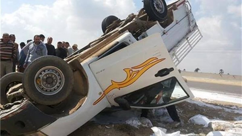 انقلاب سيارة نصف