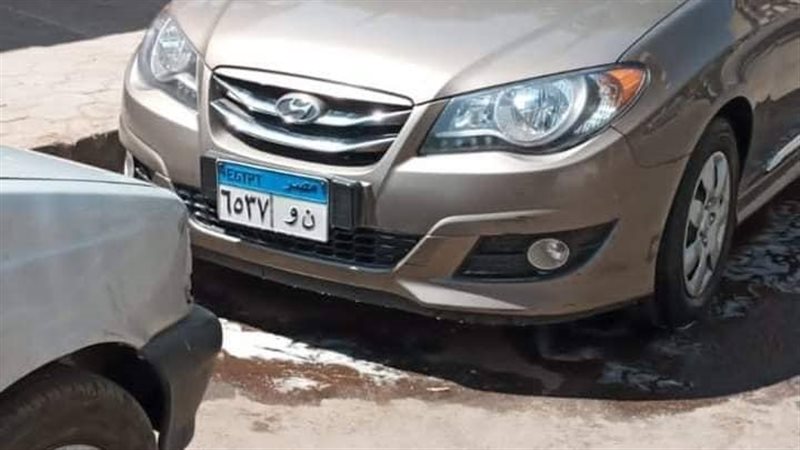 غسيل سيارة بالطريق