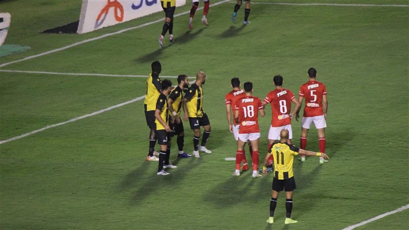 الأهلى والمقاولون