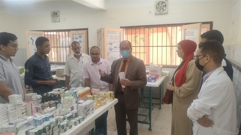 قافلة طبية لجامعة