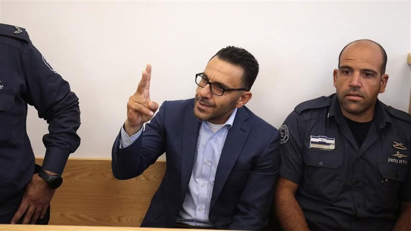 إسرائيل تعتقل محافظ