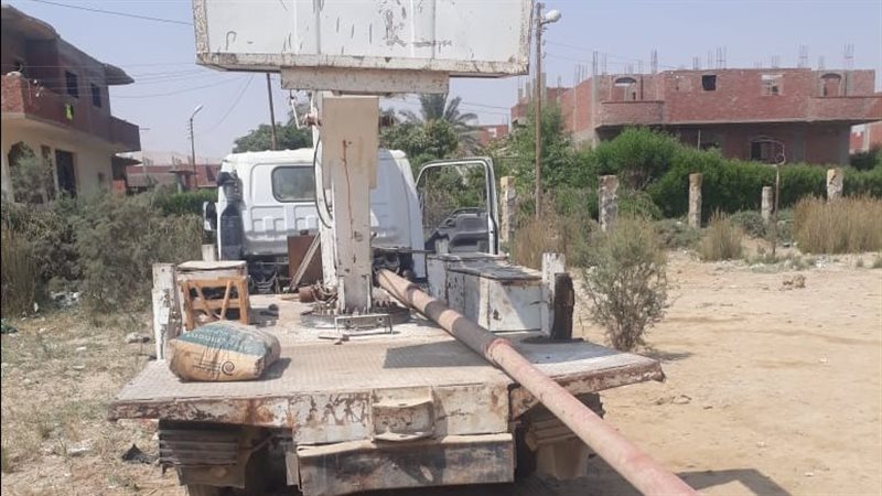 جانب من أعمال الإنارة