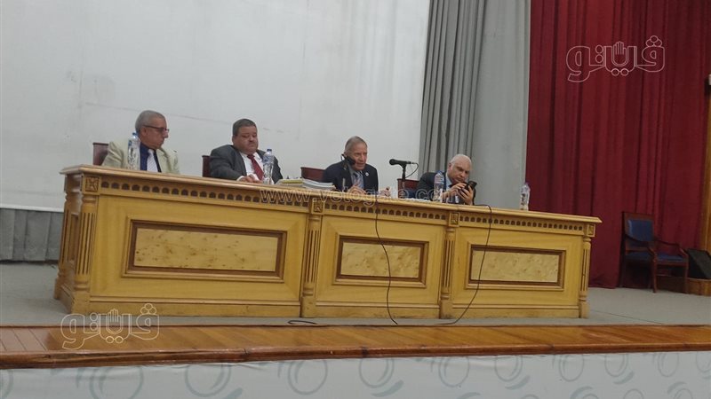 الدكتور محمد مجاهد