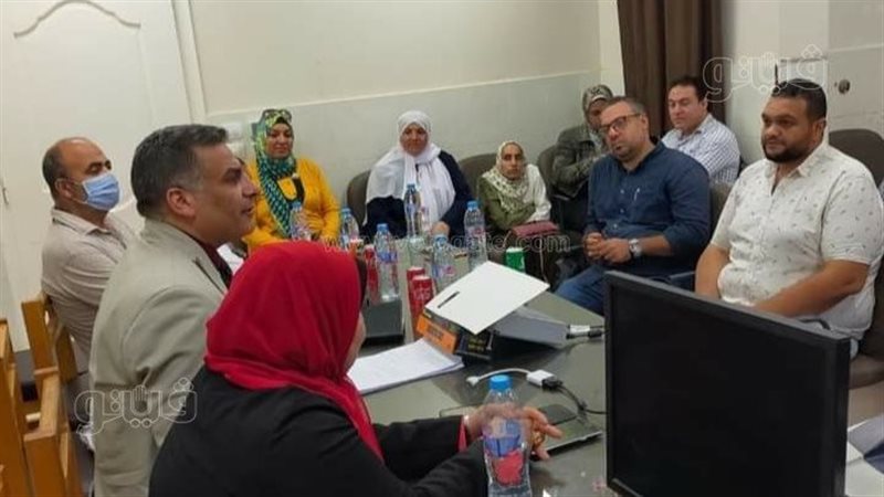 ندوة تثقيفية في مستشفي